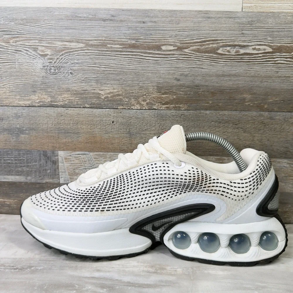 Nike AirMax DN Photon Dust Mens Size 8.5 Sneakers Dynamic Sail Black White